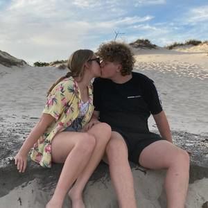 Meet your Posher, Mikayla